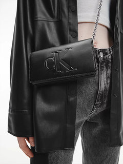 Calvin Klein Jeans – Sculpted pouzdro na mobil, Černá barva 2