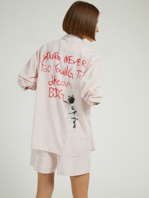 Dream Big košile – GUESS, Růžová barva Ženy