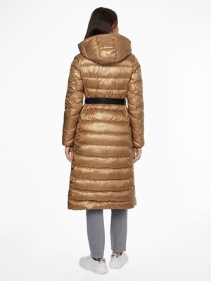 K20K204699-RBC bunda – Calvin Klein Ženy