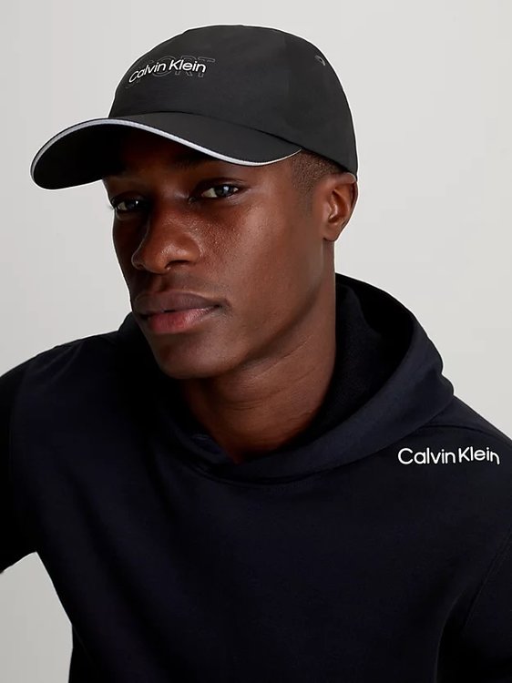 Černá barva, Classic kšiltovka