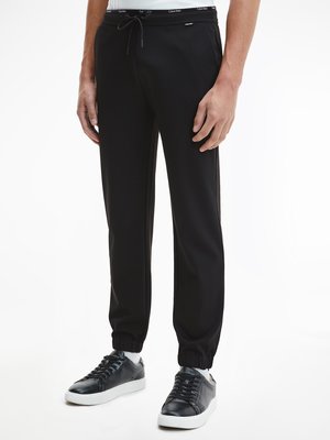 K10K108646-BEH tepláky