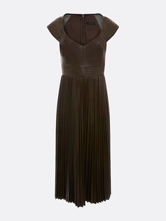 Hnědá barva, Teri šaty