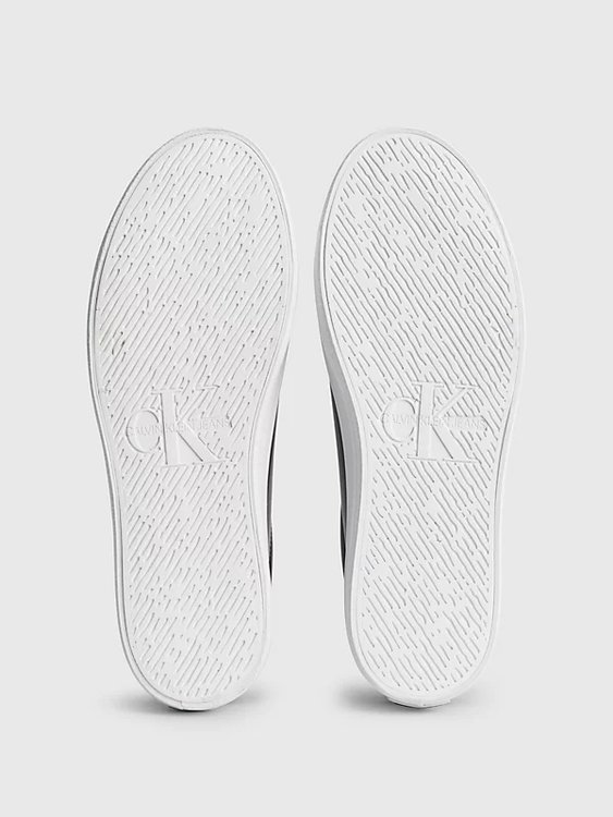 Černá barva, Vulc tenisky