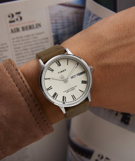 Hnědá, Stříbrná barva, Waterbury hodinky