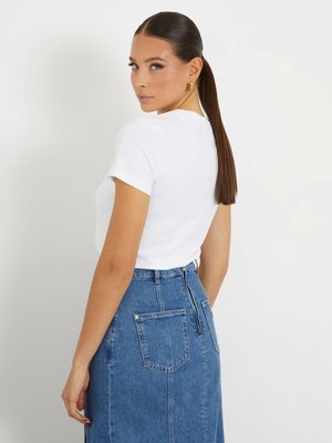 W4RI69J1314-G011 TRIKO S/S – GUESS Ženy