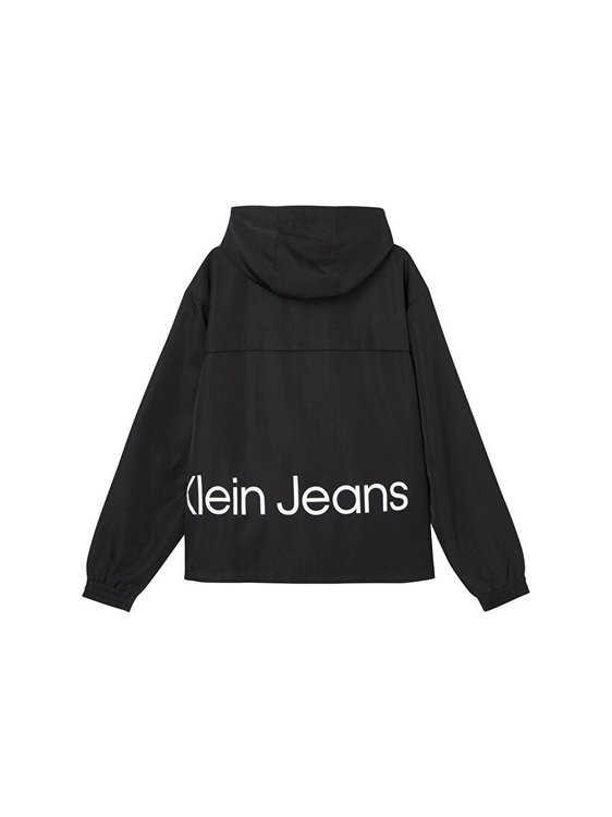 Černá barva, Colorblock větrovka