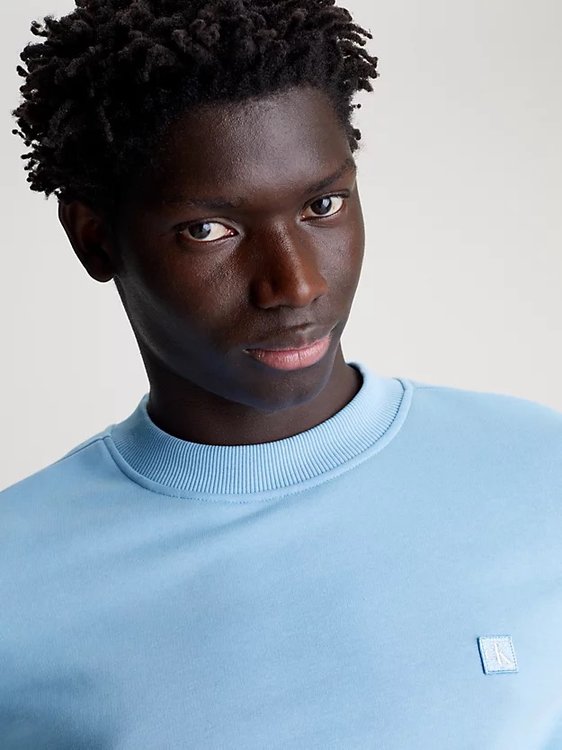 Módní CK Embro Badge mikina, Modrá barva, 2024