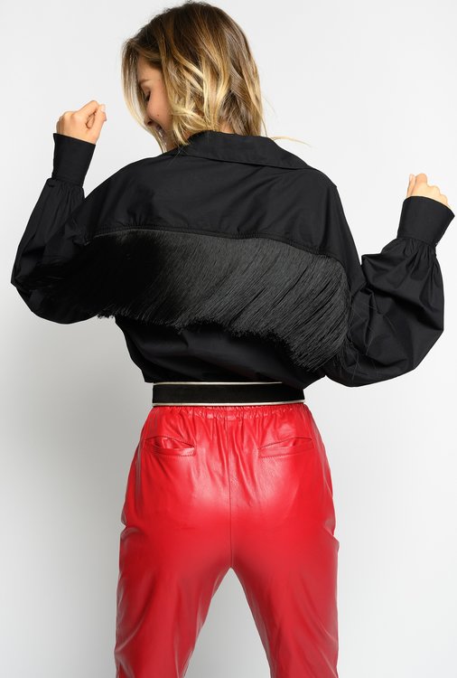 Halenka Vegetariana – Pinko, Černá barva Ženy, Ženy