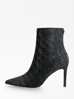 FL7DFNFAL10-BLACK KRÁTKÉ KOZAČKY – Guess Ženy