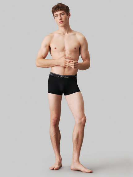 000NB2569A-Q7E boxery LOW RISE TRUNK 3PK – Calvin Klein Underwear Muži