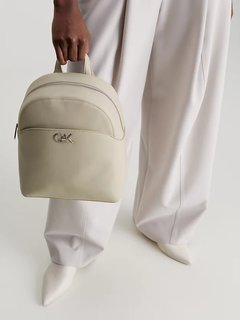 Luxusní K60K610772-PEA batoh, OS