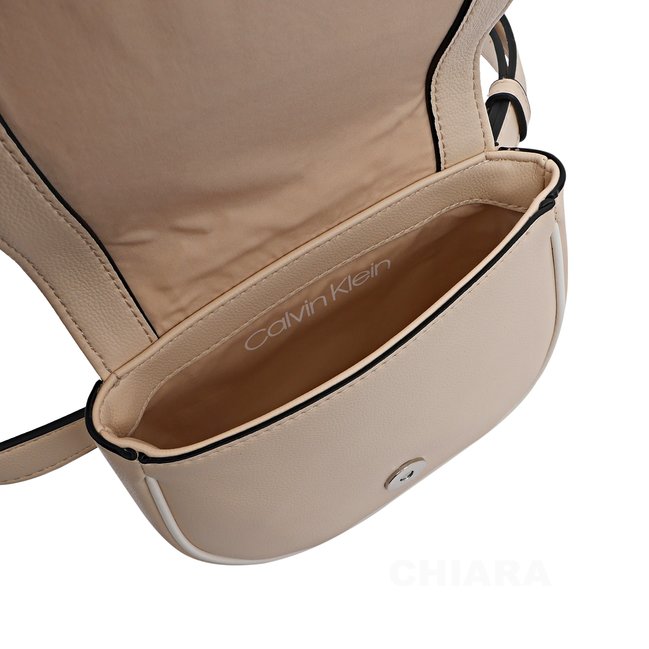 Módní Ledvinka, Krémová barva, 2020