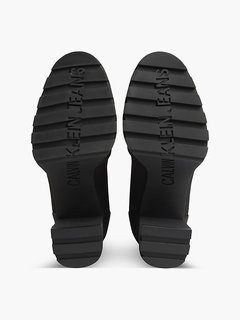 Černá barva, Platform kotníkové boty