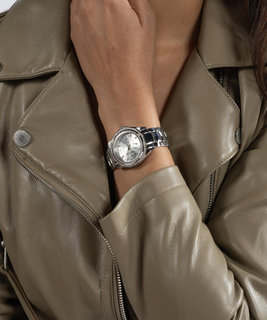 Stříbrná barva, Ritzy hodinky