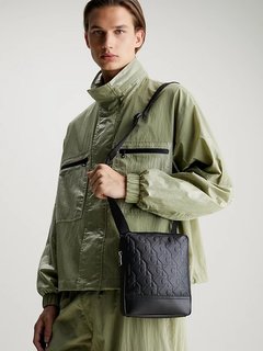 Módní Monogram Soft Reporter crossbody, Černá barva, 2024