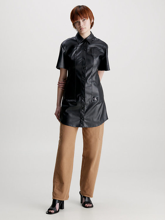 Calvin Klein Jeans – J20J221388-BEH šaty pu kůže