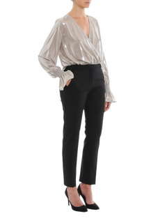 Černá barva, Bello kalhoty