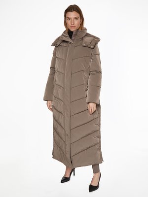 K20K205127-GZE bunda