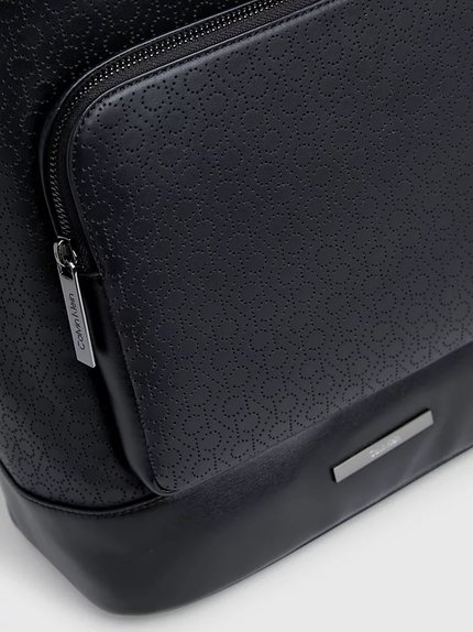 Módní Modern Bar batoh, Černá barva, 2024