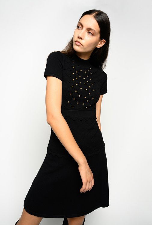 Černá barva, Dominica šaty