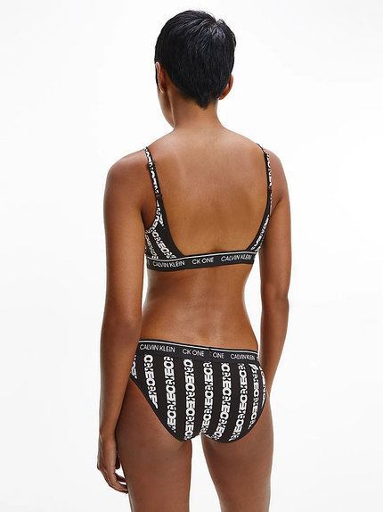 Bílá, Černá barva, CK One bikiny