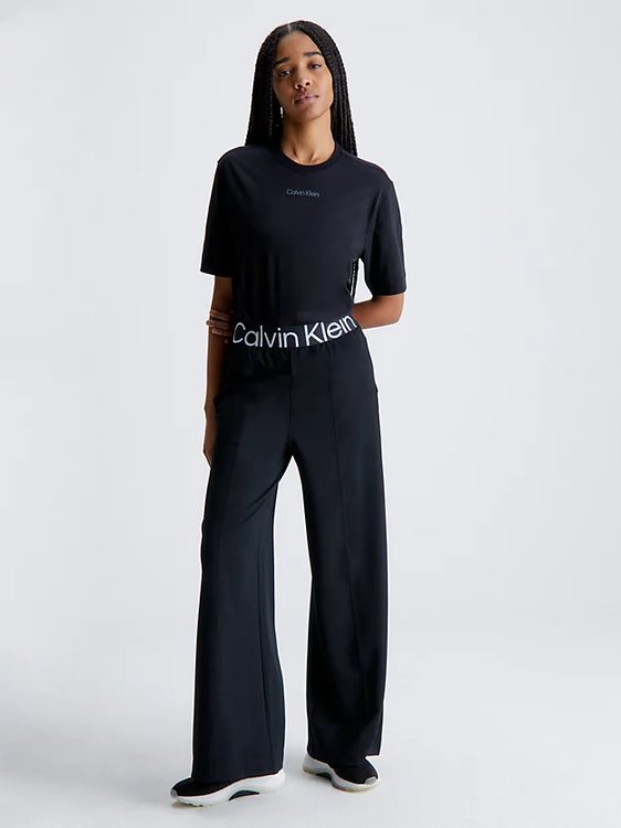 Módní Relaxed triko, Černá barva, 2023