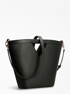 Módní není fotka 2, 2022 1