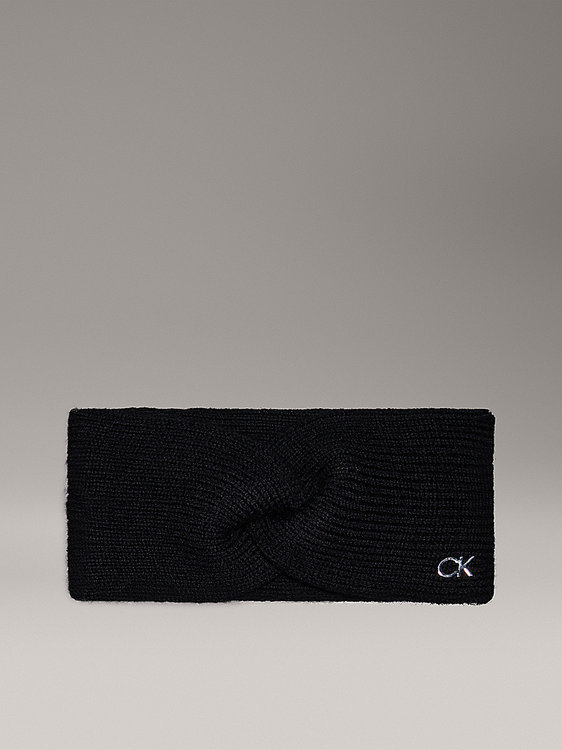 Calvin Klein Jeans – CK Metal zimní čelenka, Černá barva