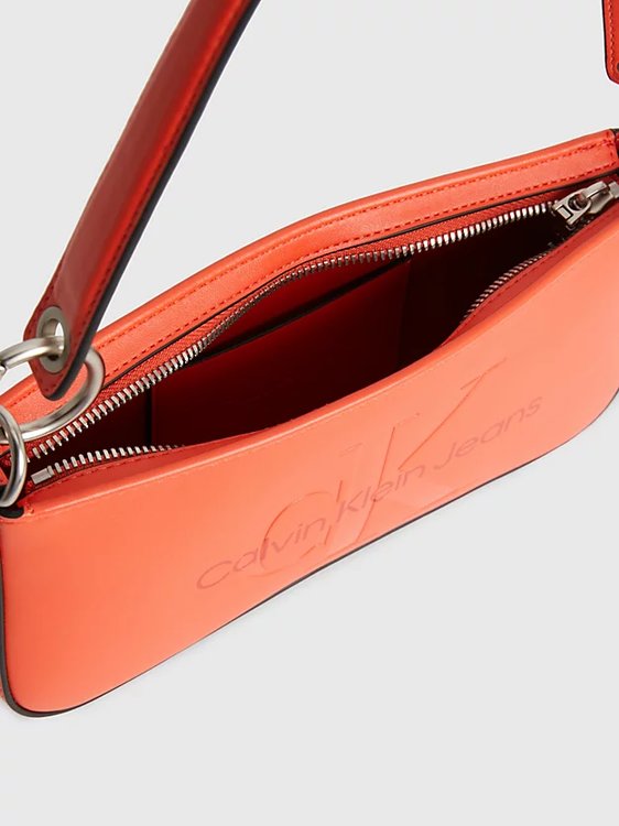 Módní Sculpted kabelka, Červená barva, 2023