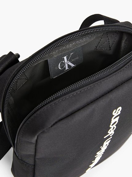 Módní K50K508978-BDS crossbody, 2022