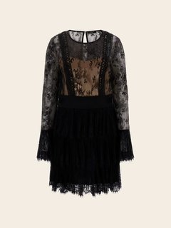 Černá barva, Vivienne šaty