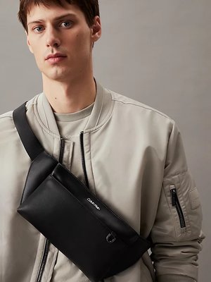 CK Est ledvinka – Calvin Klein Jeans, Černá barva Muži