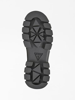 Černá barva, Hearly combat boots