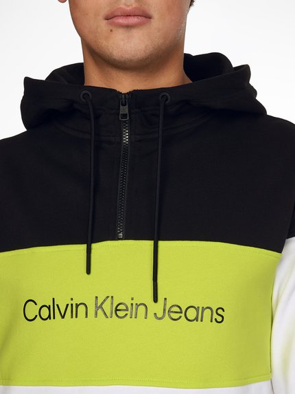 J30J320034-YAF mikina Muži