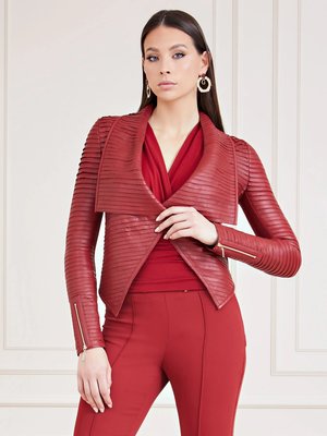 Marciano – Shayna bunda, Červená barva