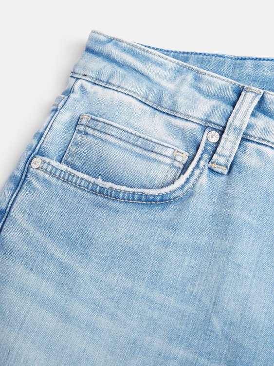 GUESS, Modrá barva Chris jeany