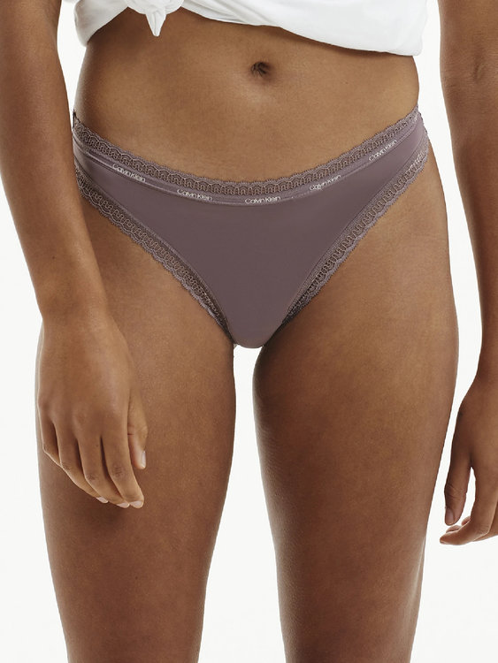 Módní 000QD3763E-HK0 tanga, BASIC