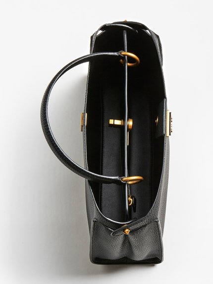 Módní HWVB8385060-BLA STŘEDNÍ KABELKA, 2021