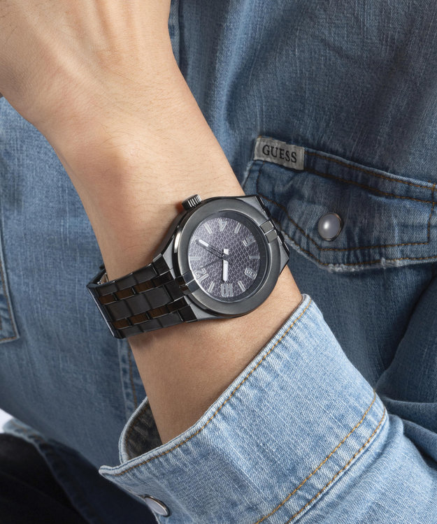 Černá barva, Escape hodinky