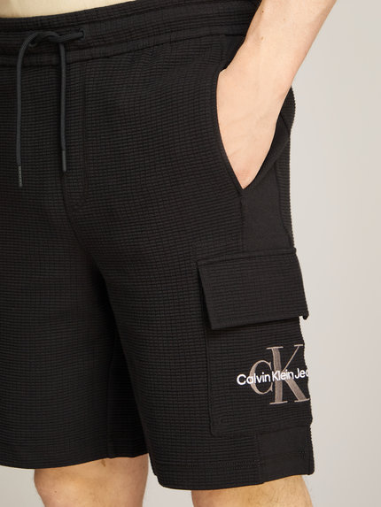 Módní J30J325667-BEH šortky, 2024