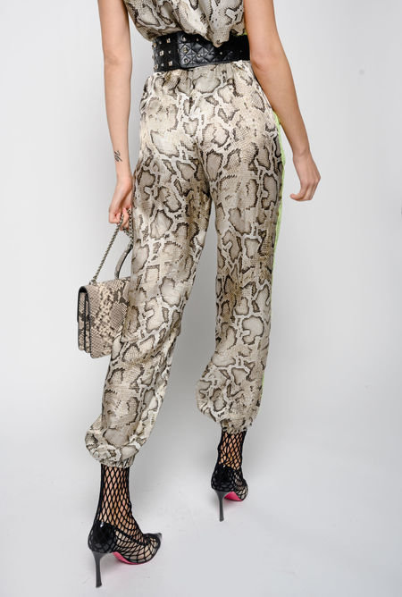 Béžová barva, Leda kalhoty