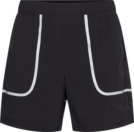 Černá barva, Woven šortky