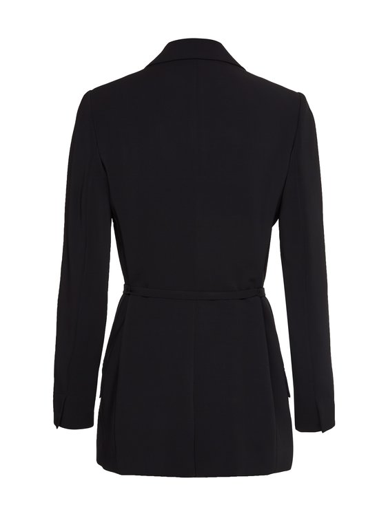 Černá barva, Crepe sako 1