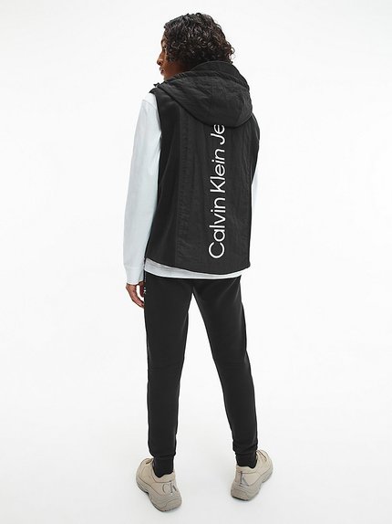 Módní J30J319887-BEH vesta, 2022