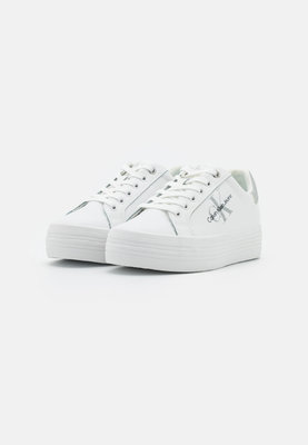 Bílá barva, Vulcanized tenisky