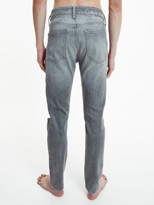 Módní J30J320446-1BZ jeans, 2022