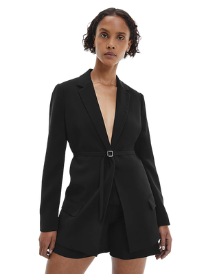 Černá barva, Crepe sako