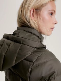 Khaki, Zelená barva, Tyra Down bunda