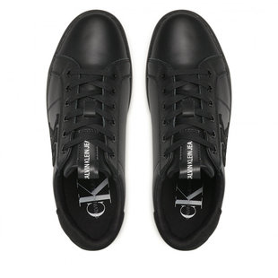 Černá barva, Logo sneakers