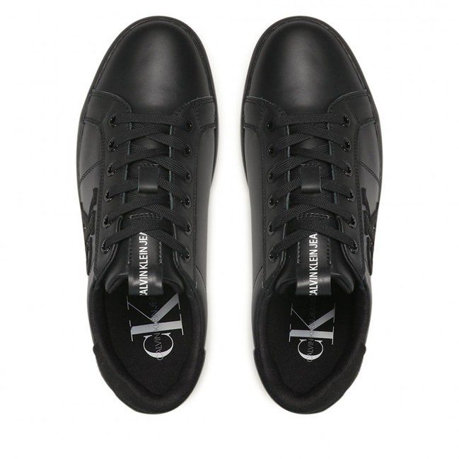 Černá barva, Logo sneakers